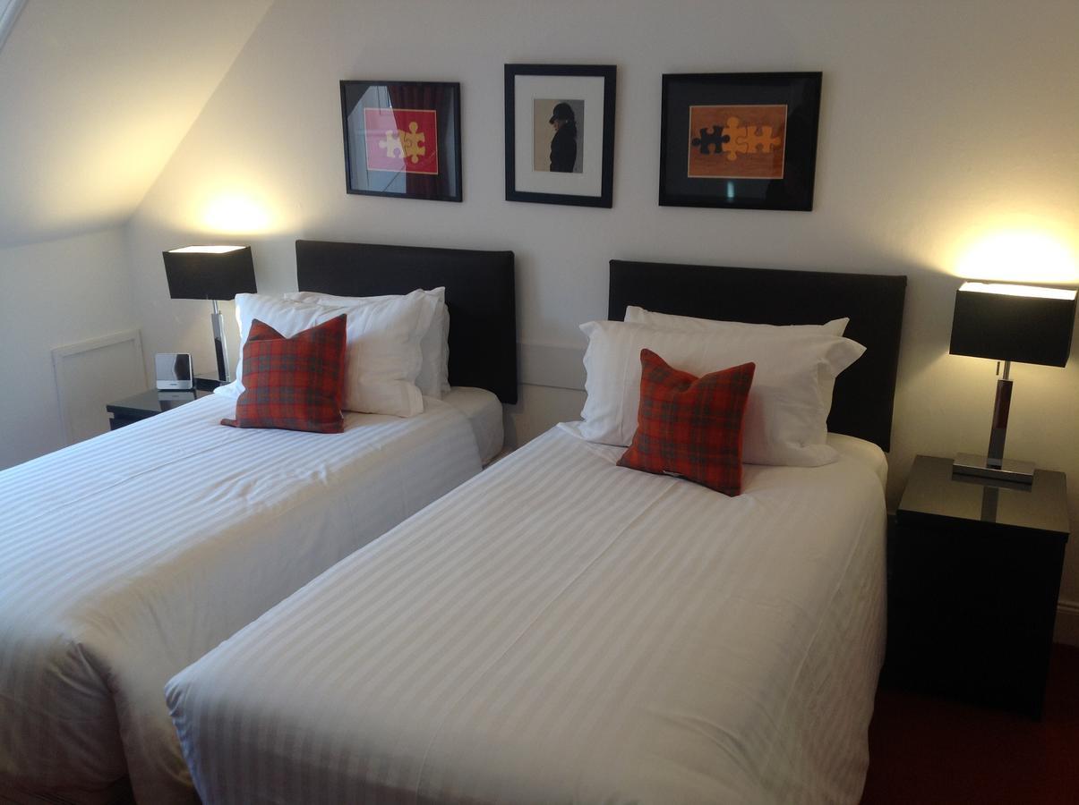ロッカーンヘッド The Golden Larches Bed & Breakfast エクステリア 写真