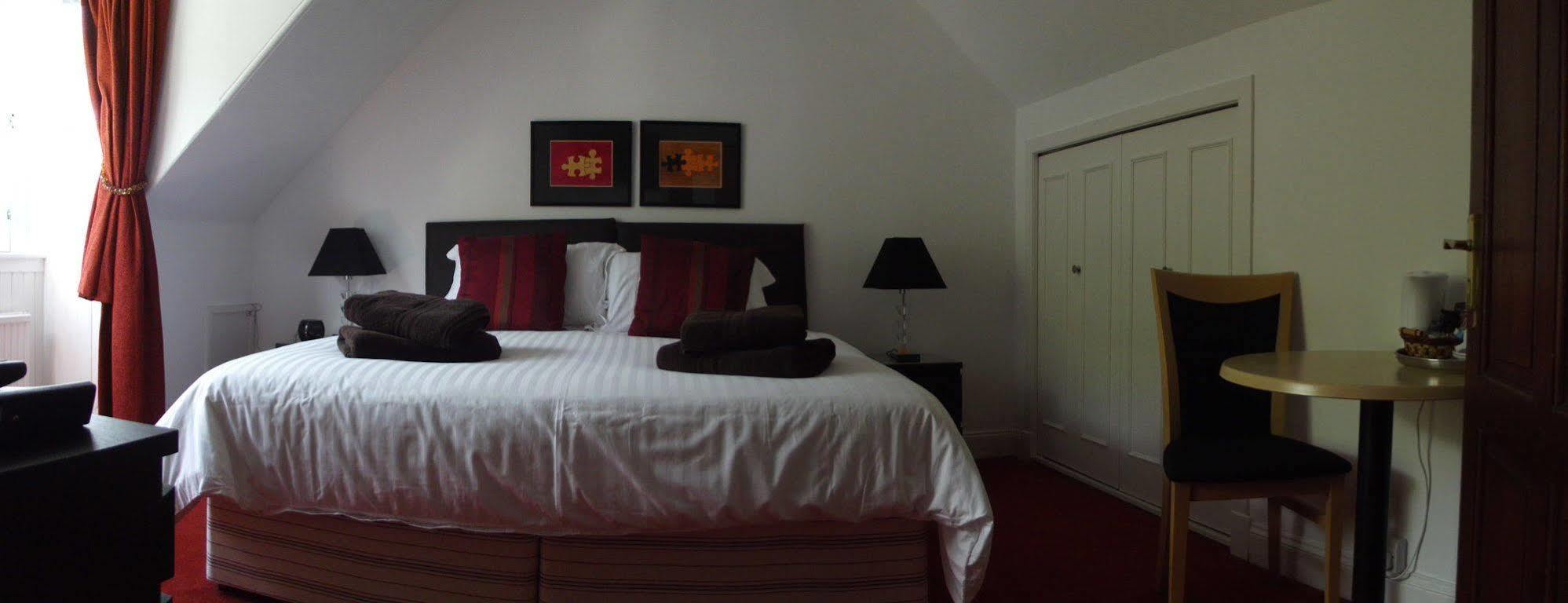 ロッカーンヘッド The Golden Larches Bed & Breakfast エクステリア 写真
