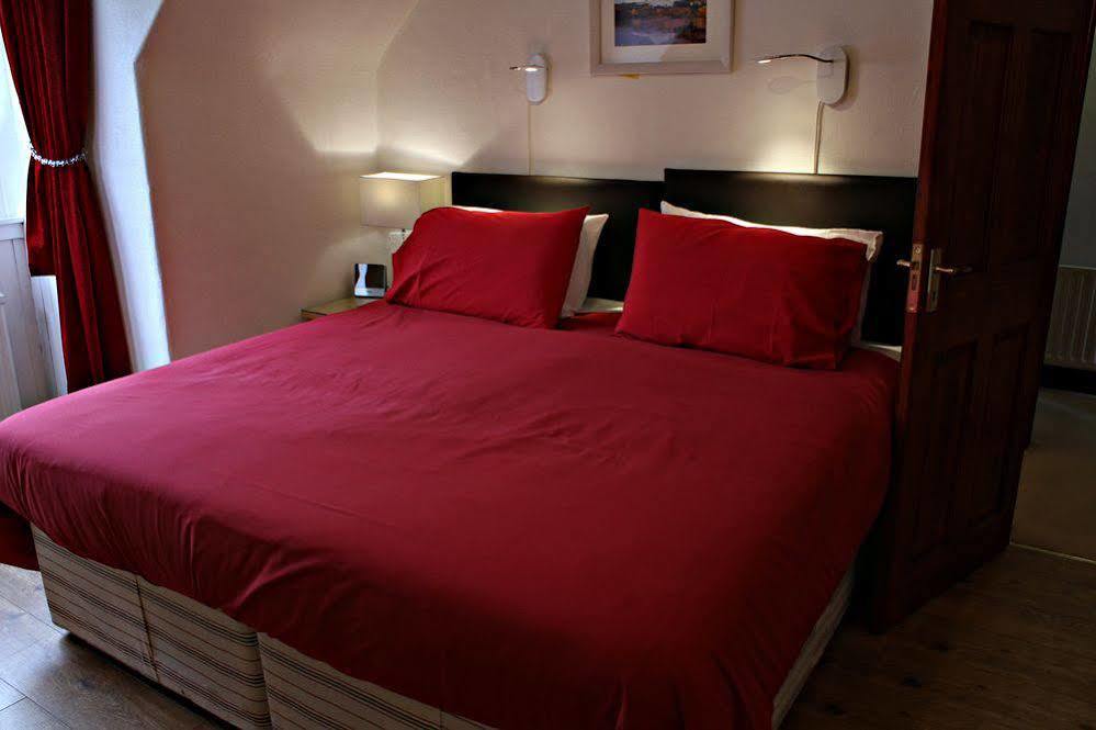 ロッカーンヘッド The Golden Larches Bed & Breakfast エクステリア 写真