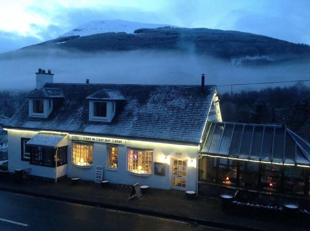 ロッカーンヘッド The Golden Larches Bed & Breakfast エクステリア 写真