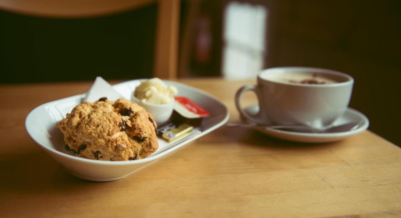 ロッカーンヘッド The Golden Larches Bed & Breakfast エクステリア 写真