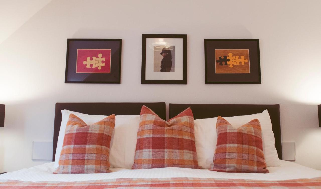 ロッカーンヘッド The Golden Larches Bed & Breakfast エクステリア 写真